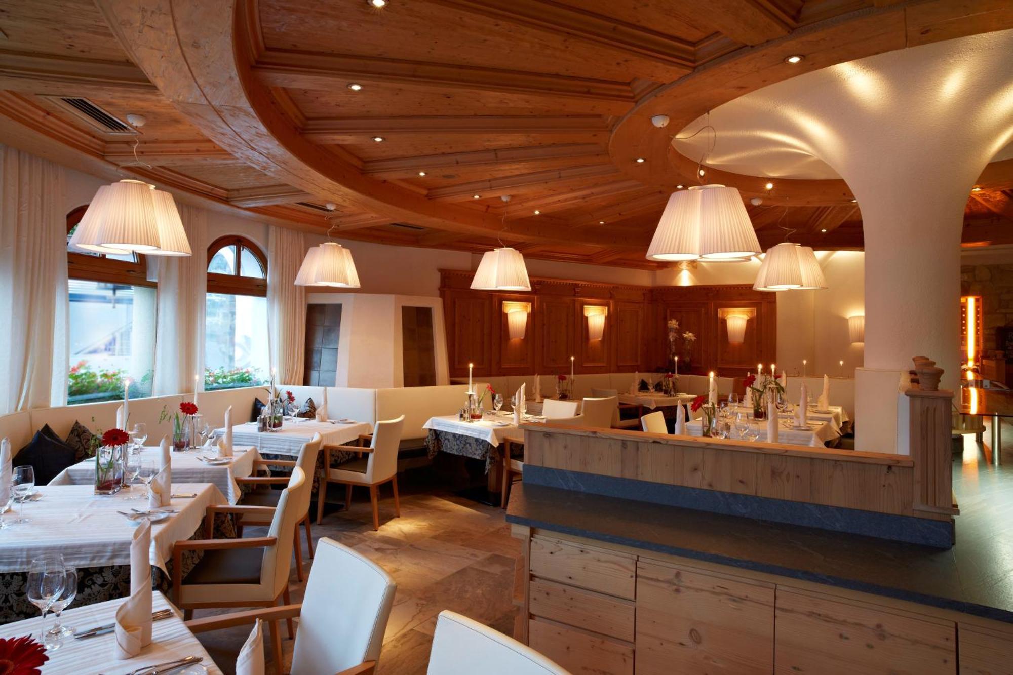 Hotel Tirol イシュグル エクステリア 写真