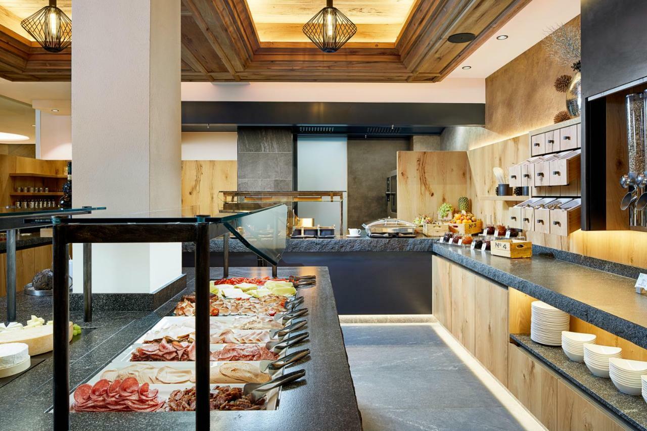 Hotel Tirol イシュグル エクステリア 写真
